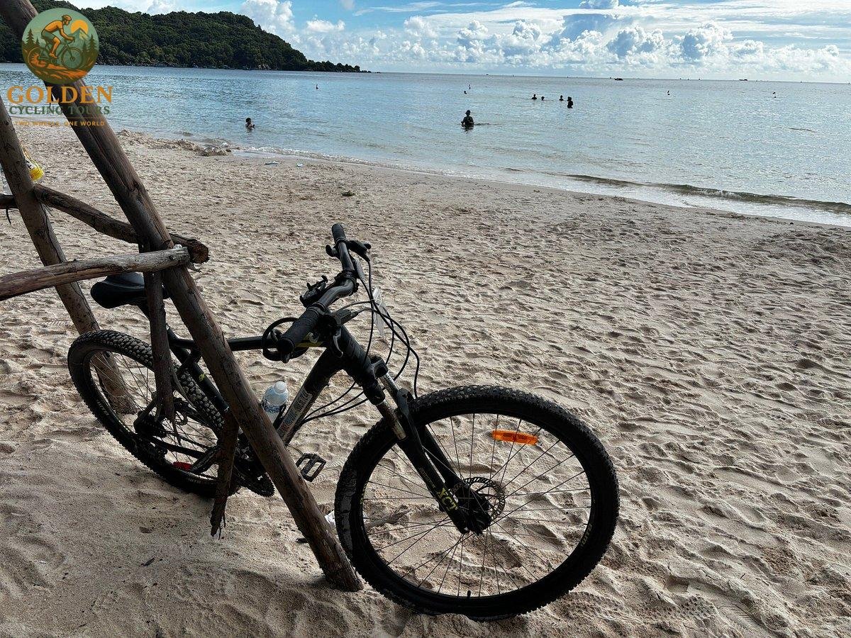 3-Hour Morning Phu Quoc Cycling Tour: Culture, Markets & Coastal Gems
